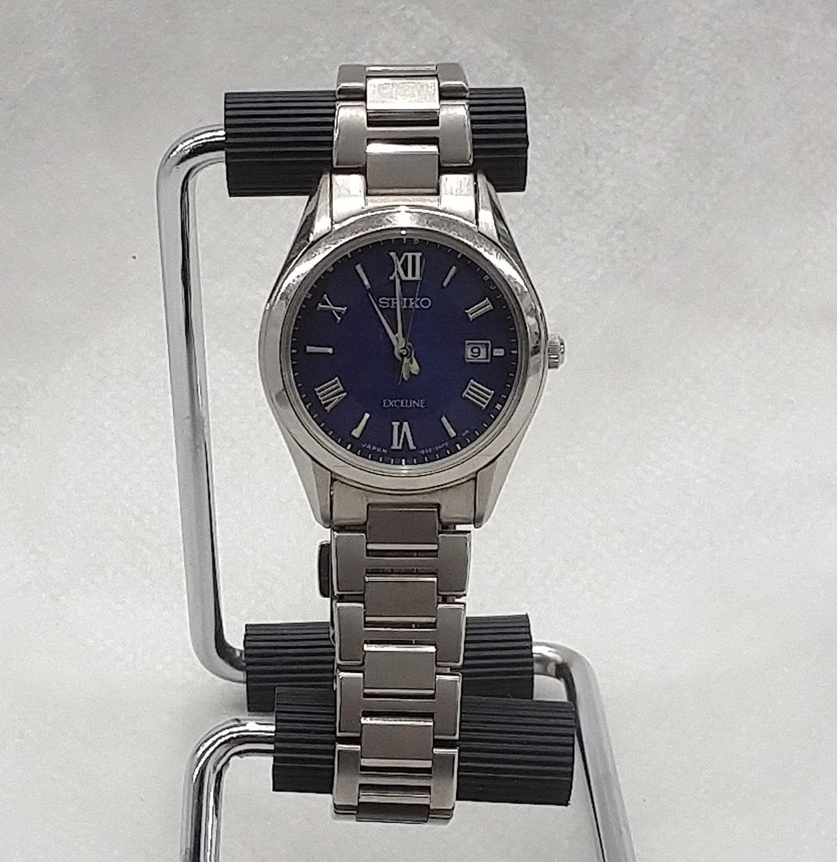 SEIKO Solar Radio-Controlled Wristwatch 1B32-0AC0