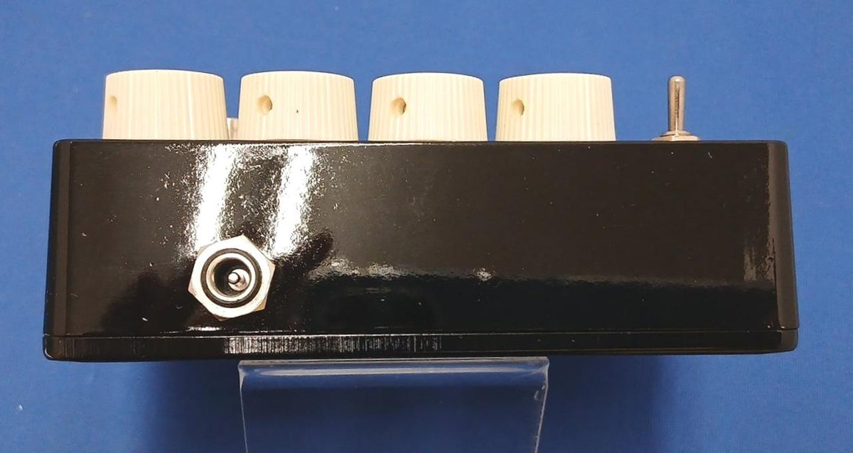 VIVIE Effects pedal: MINERVA