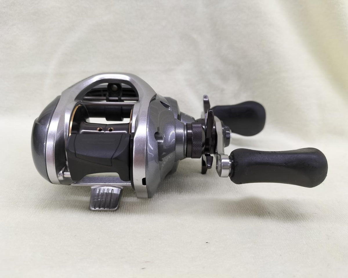 SHIMANO Baitcasting Reel CURADO 200PG