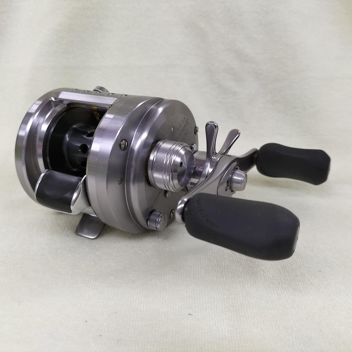 SHIMANO Baitcasting Reel CALCUTTA CONQUEST 200DC