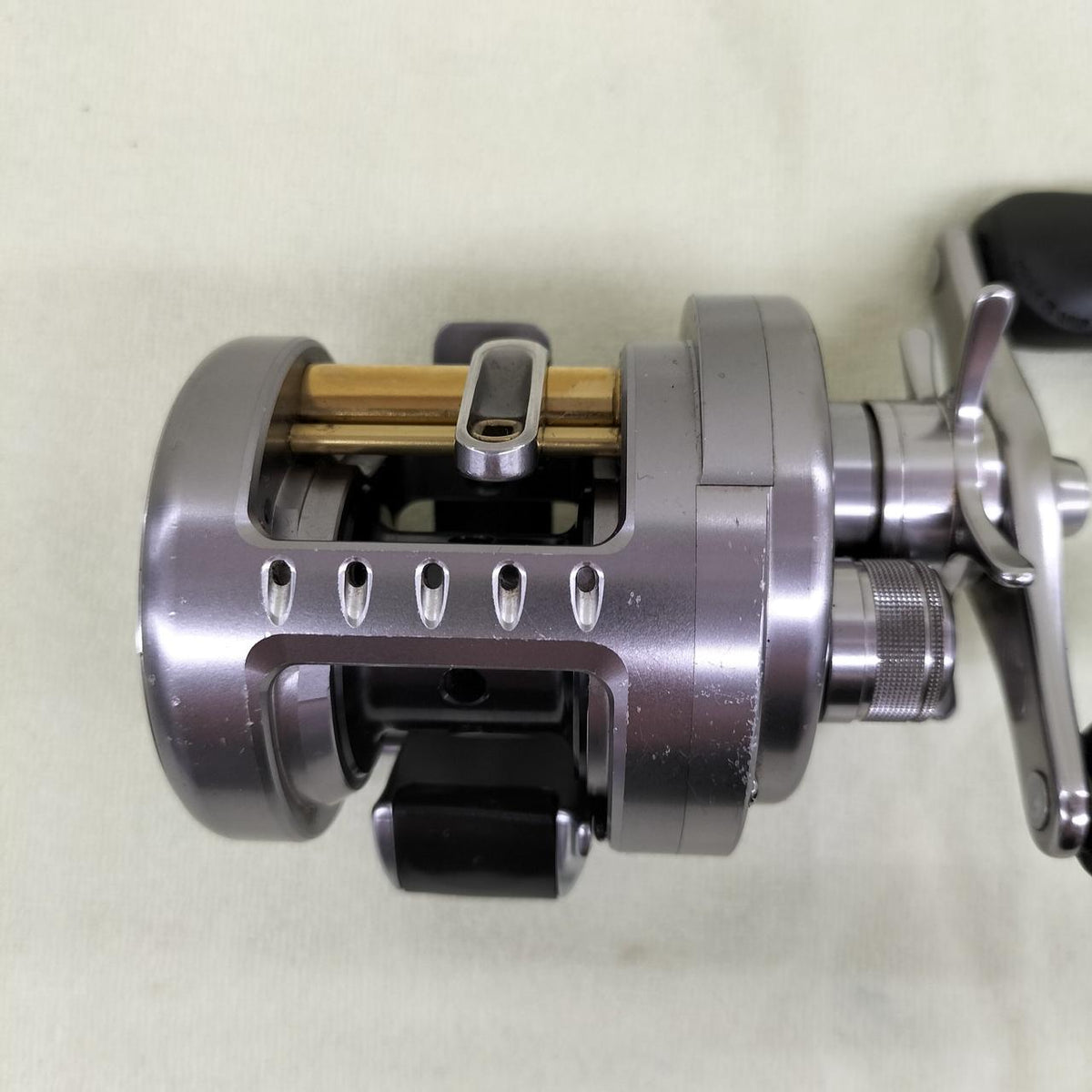 SHIMANO Baitcasting Reel Without Box CALUCUTTA CONQUEST 50DC
