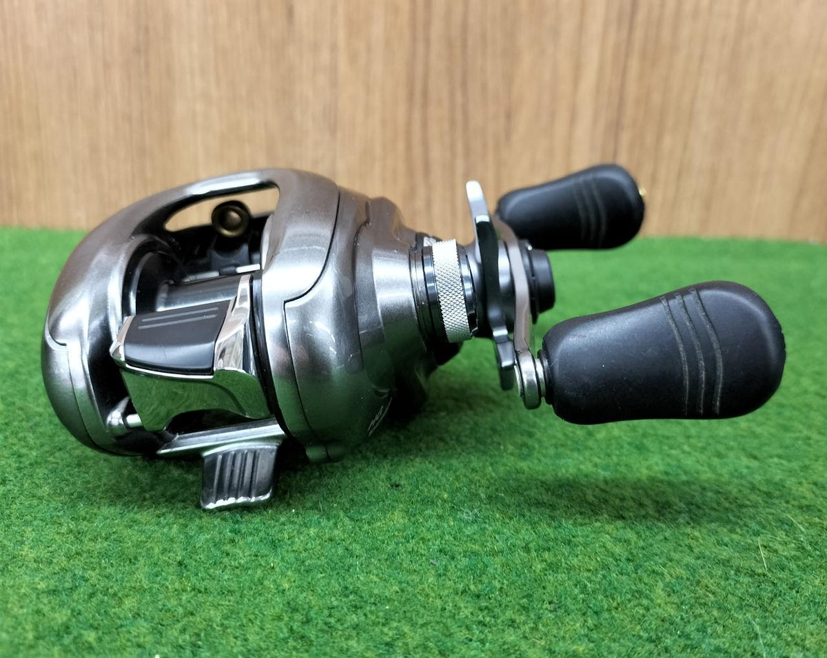 SHIMANO Baitcasting Reel METANIUM DC HG - Banzai Thrifting | BanzaiHobby