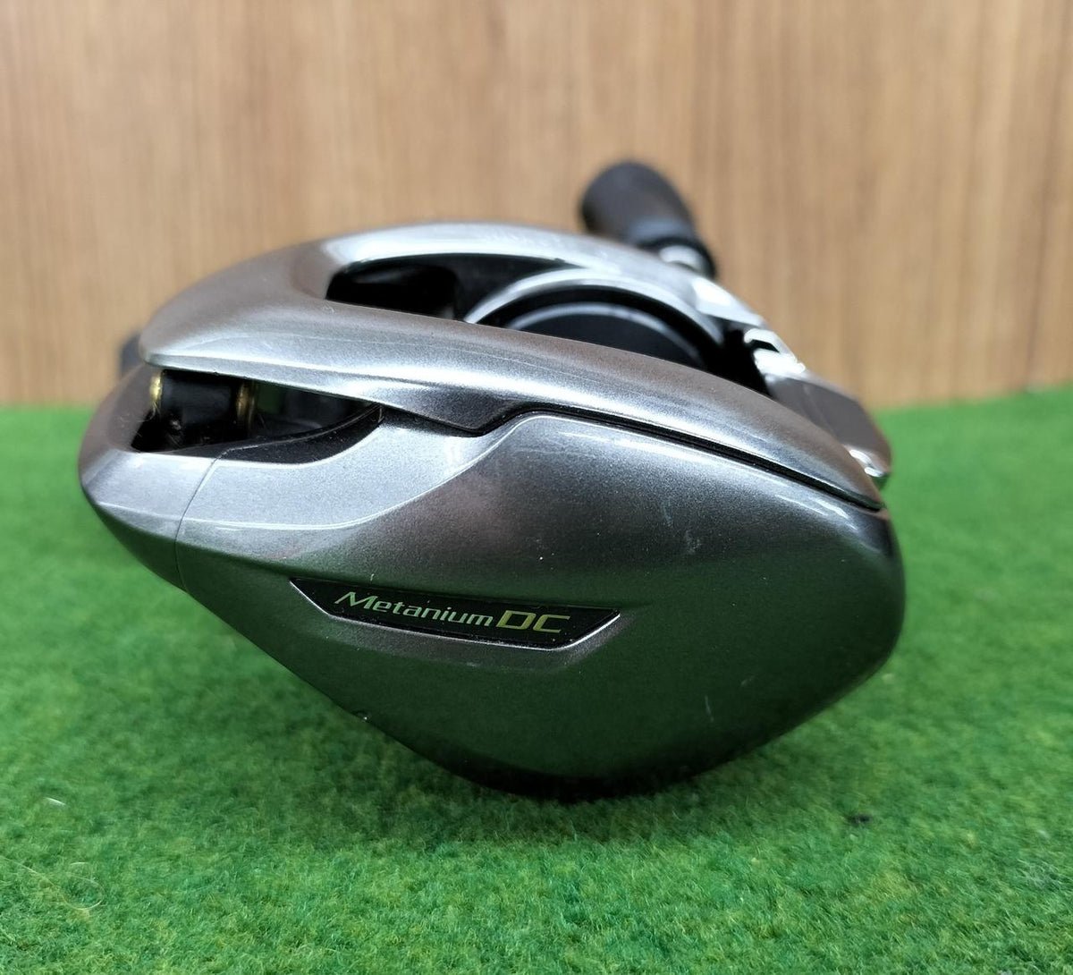 SHIMANO Baitcasting Reel METANIUM DC HG - Banzai Thrifting | BanzaiHobby