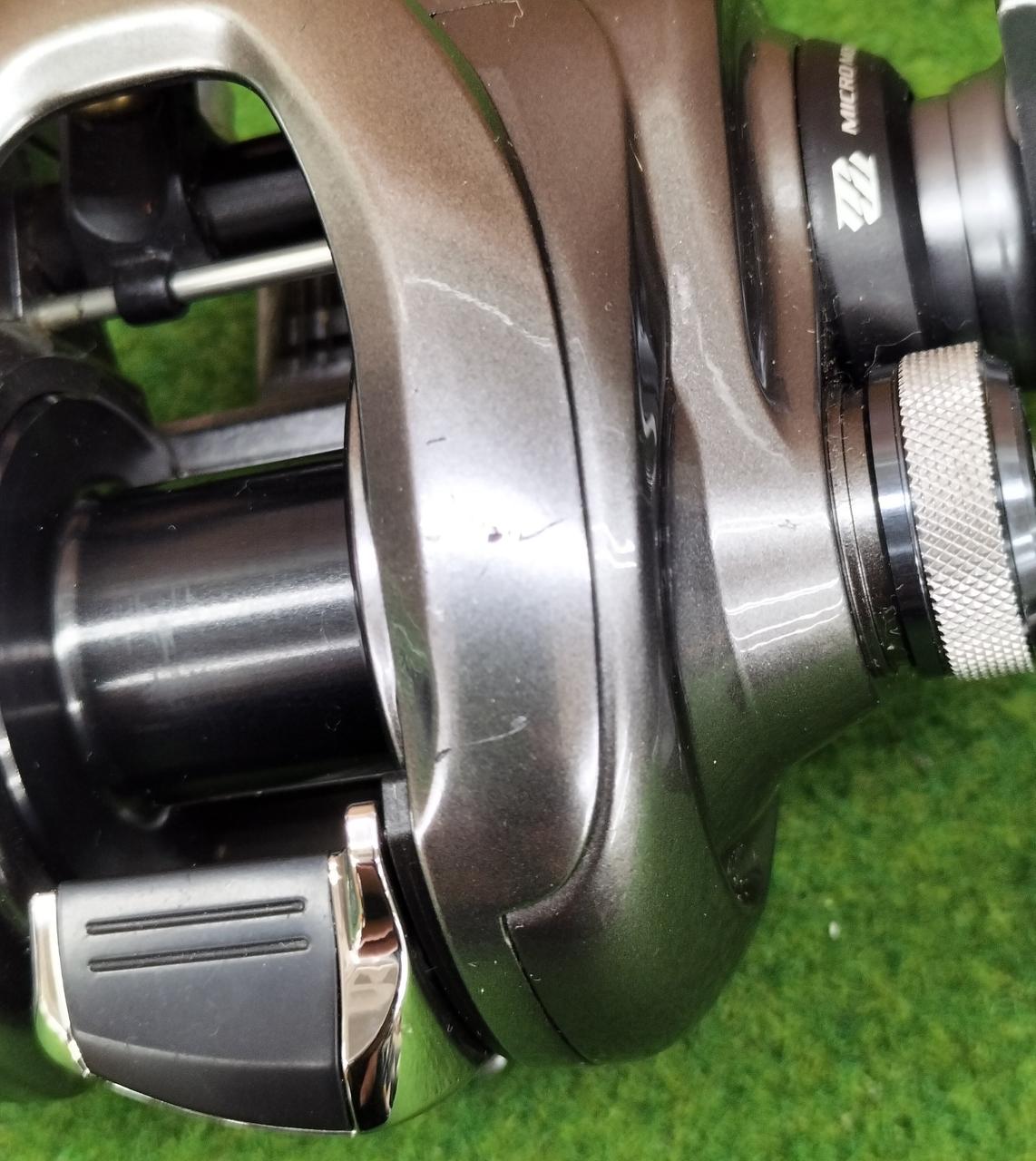 SHIMANO Baitcasting Reel METANIUM DC HG - Banzai Thrifting | BanzaiHobby