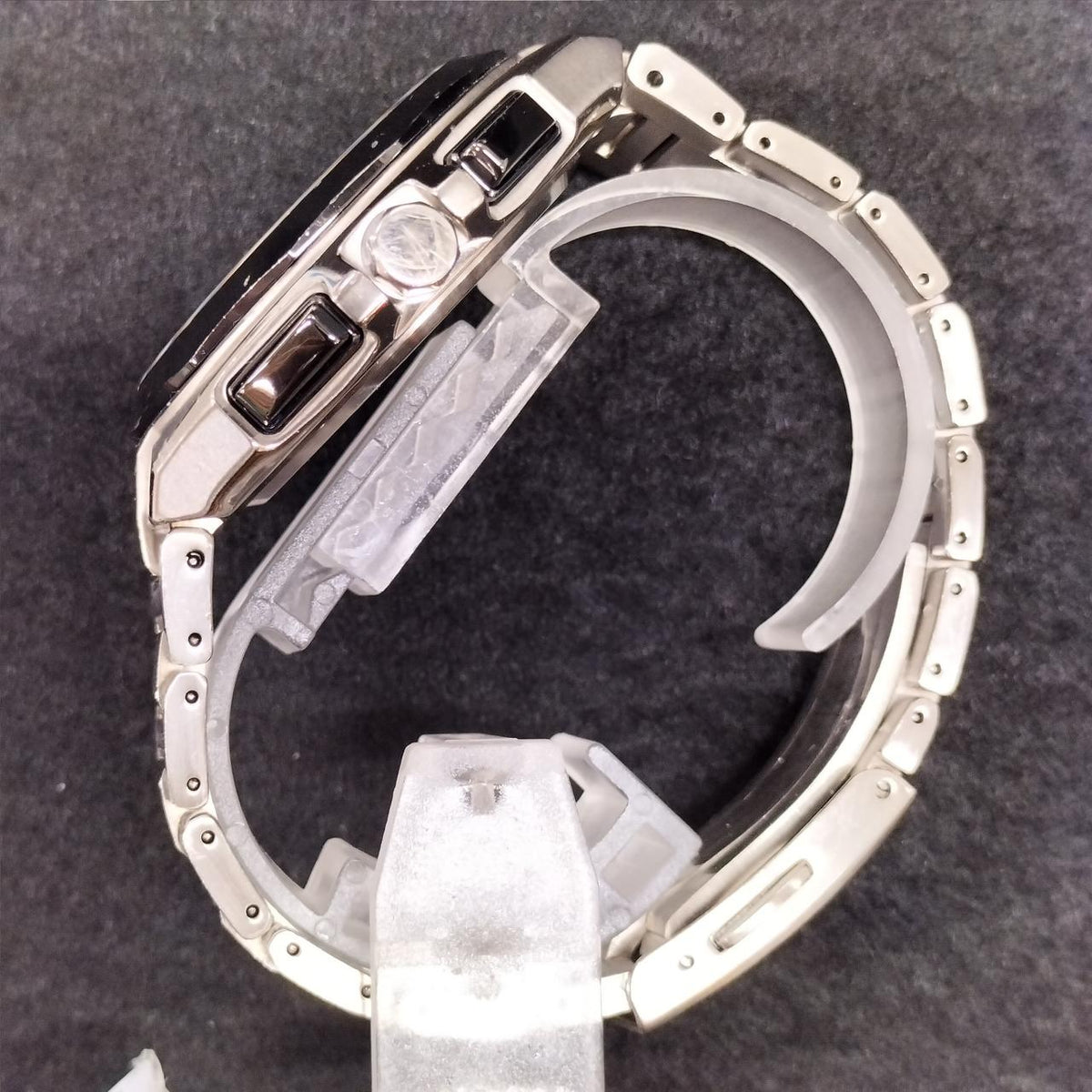 CITIZEN ECODRIVE Radio-Controlled Wristwatch U600-T011497 - Banzai Thrifting | BanzaiHobby