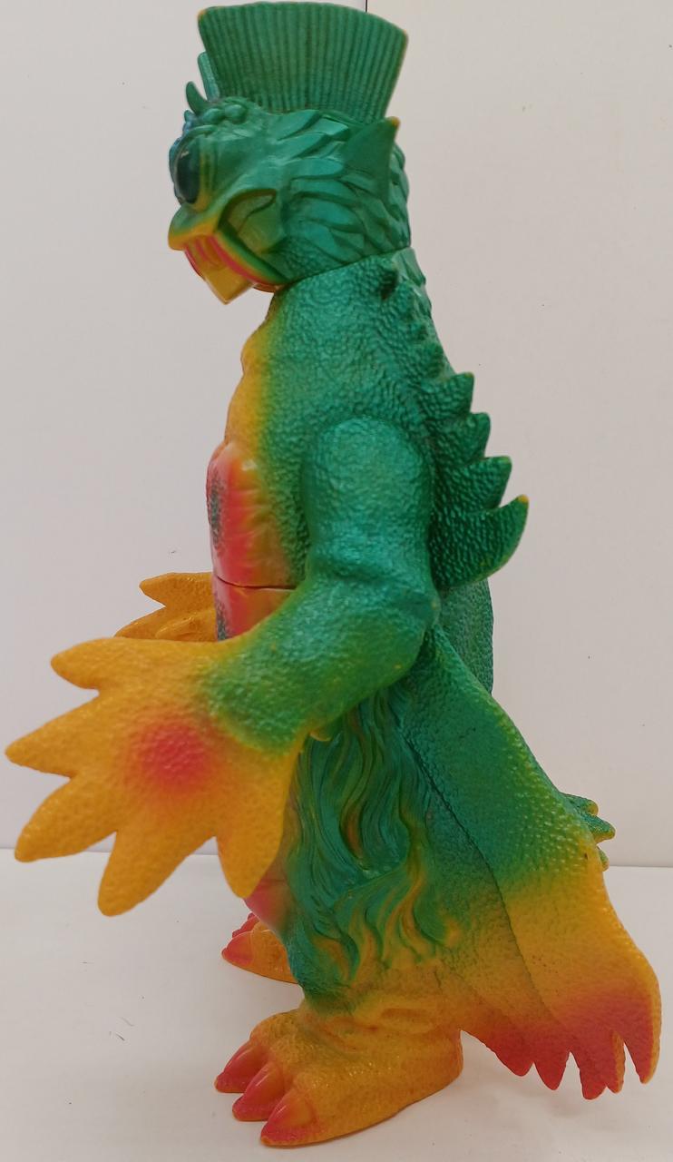 Tsuburaya Communications Kaiju Land Soft Vinyl Series: Moth Super Beast Dragory - Banzai Thrifting | BanzaiHobby