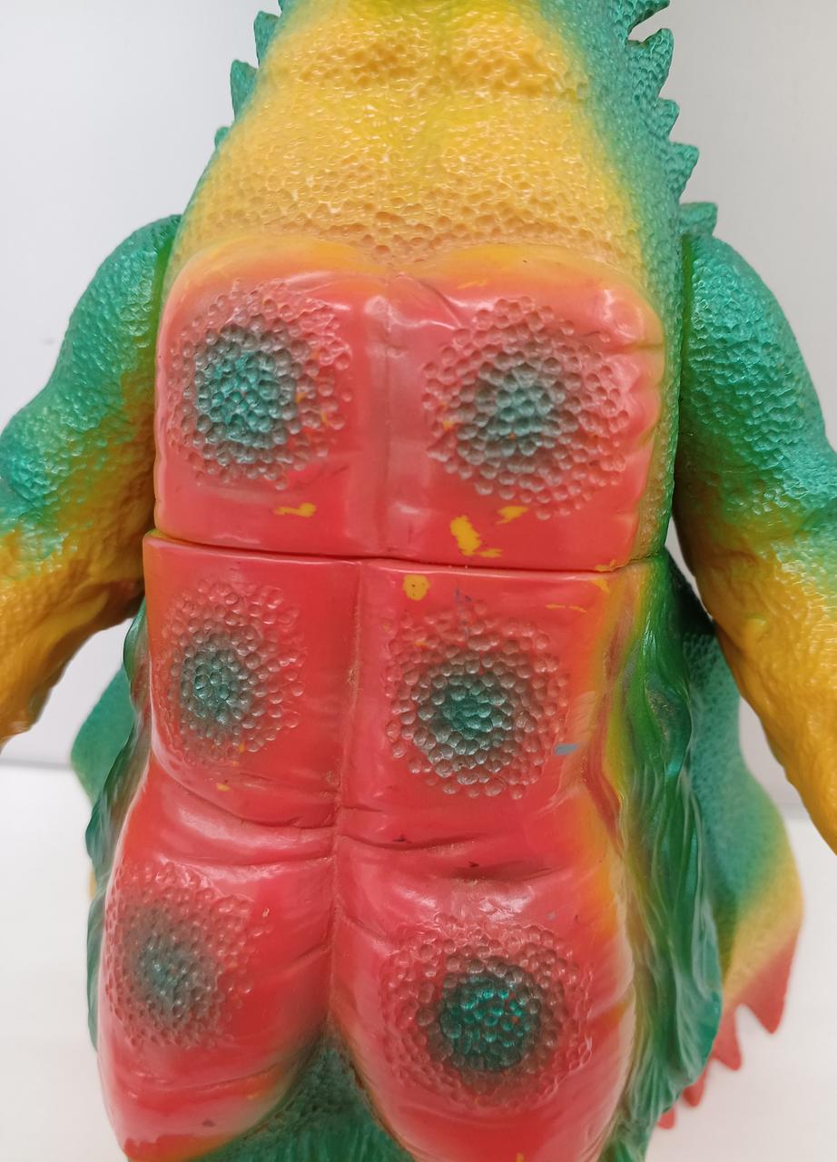 Tsuburaya Communications Kaiju Land Soft Vinyl Series: Moth Super Beast Dragory - Banzai Thrifting | BanzaiHobby