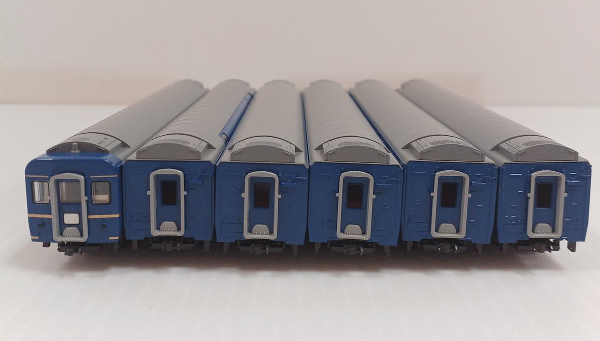 KATO N Gauge Hokutosei Deluxe Formation - Banzai Thrifting | BanzaiHobby
