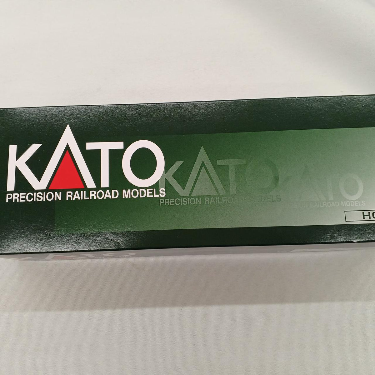 KATO HO Gauge 1-829 Taki 1000 1000th Unit Commemorative Paint - Banzai Thrifting | BanzaiHobby