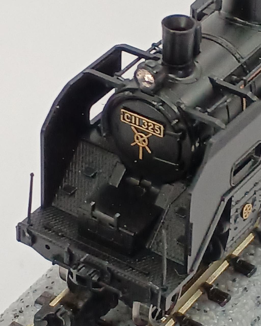TOMIX Moka Railway 50 Series Passenger Car (Red Ribbon) Set with C11 Steam Locomotive (No. 325) - Banzai Thrifting | BanzaiHobby
