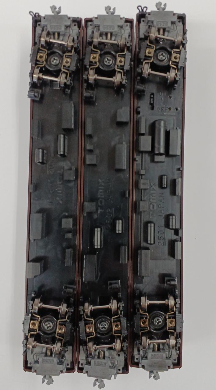 TOMIX Moka Railway 50 Series Passenger Car (Red Ribbon) Set with C11 Steam Locomotive (No. 325) - Banzai Thrifting | BanzaiHobby