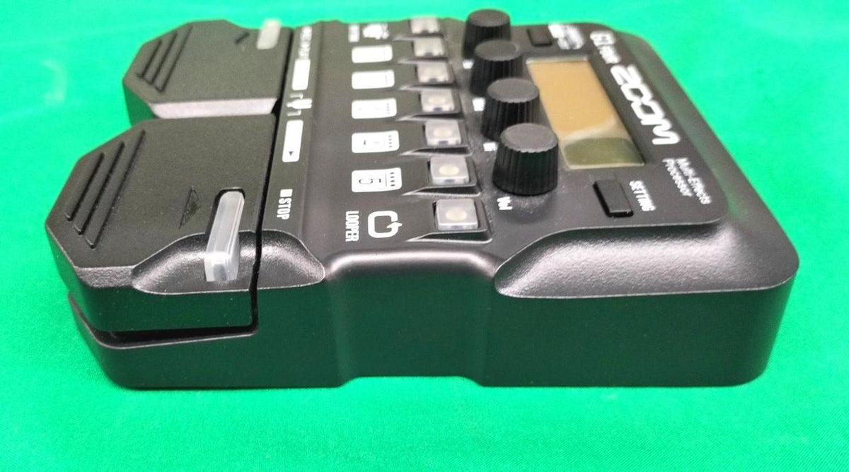 ZOOM Multi-Effects G1 FOUR - Banzai Thrifting | BanzaiHobby