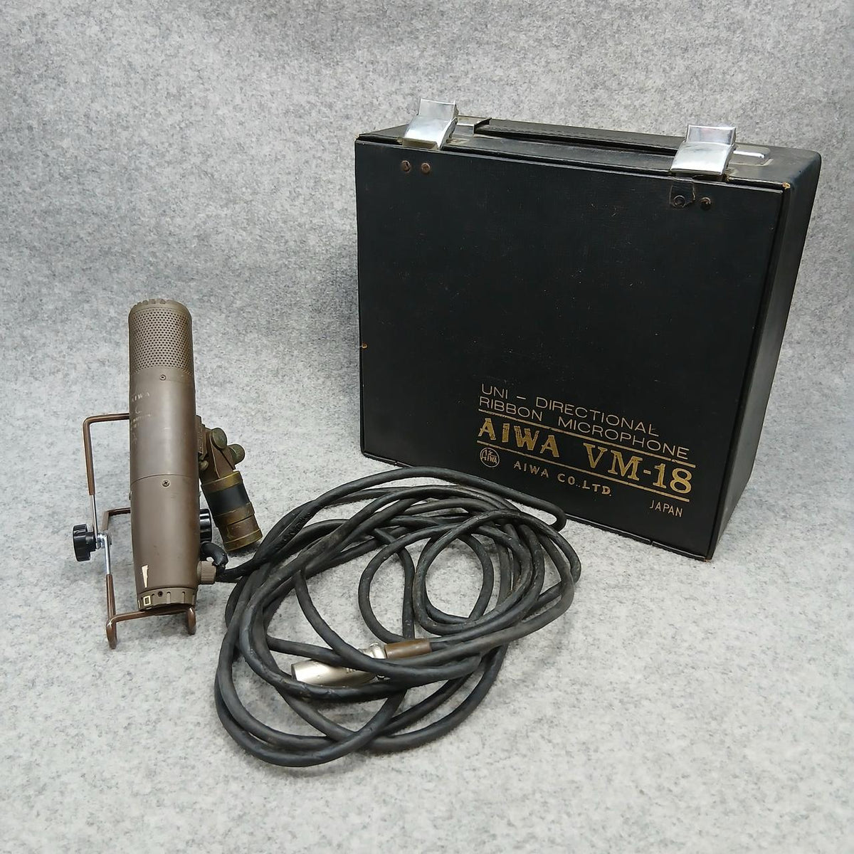 AIWA [Junk] Ribbon Microphone VM-18T - Banzai Thrifting | BanzaiHobby