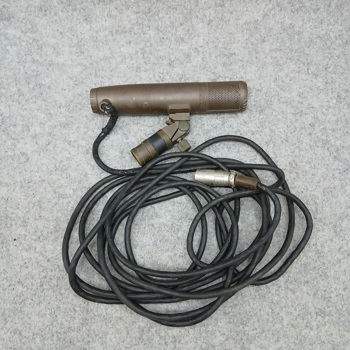 AIWA [Junk] Ribbon Microphone VM-18T - Banzai Thrifting | BanzaiHobby