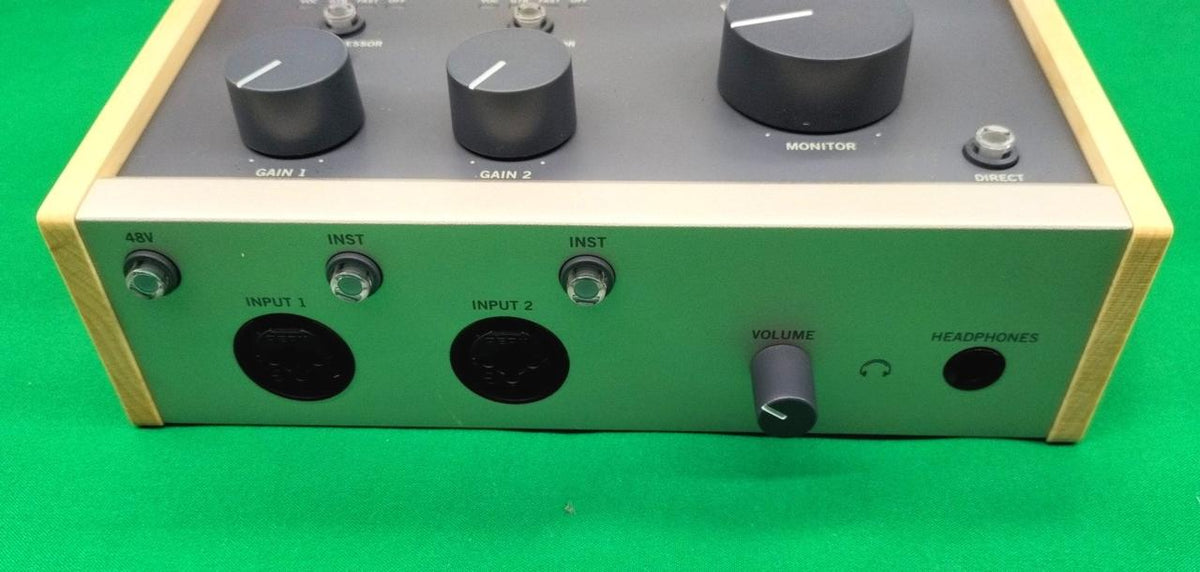 UNIVERSAL AUDIO Audio Interface: VOLT 276 - Banzai Thrifting | BanzaiHobby
