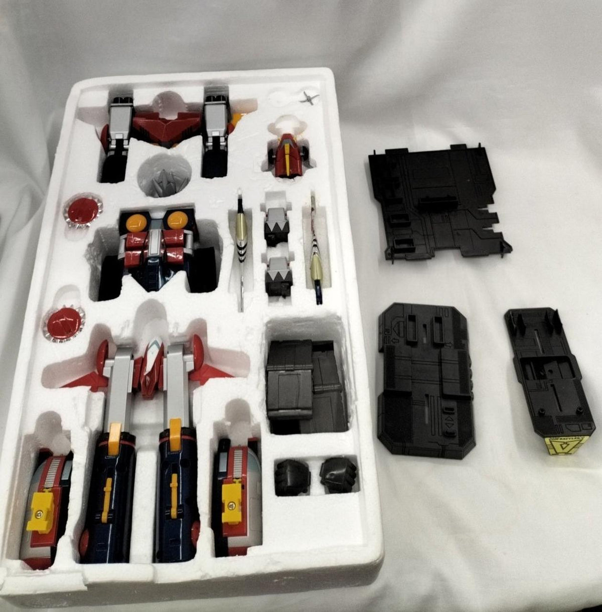 BANDAI Chogokin Soul Combattler V - Banzai Thrifting | BanzaiHobby