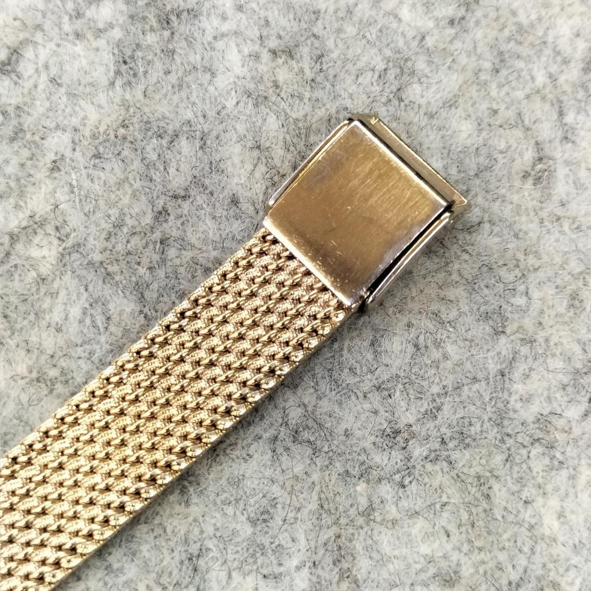 CITIZEN Citizen xC Sonia Park Bracelet Watch 1320-T004202 - Banzai Thrifting | BanzaiHobby