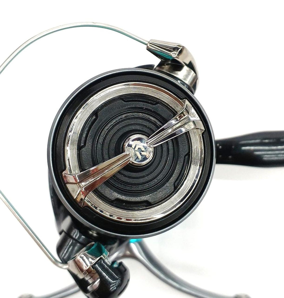 DAIWA Spinning Reel 24 X LT2500-XH-DH 431500 - Banzai Thrifting | BanzaiHobby