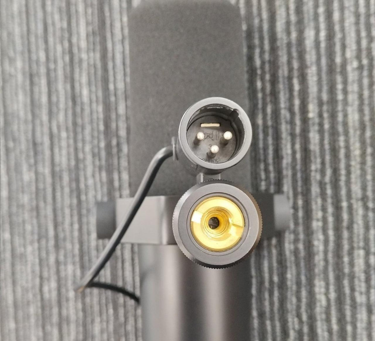 SHURE Dynamic Microphone SM7DB - Banzai Thrifting | BanzaiHobby