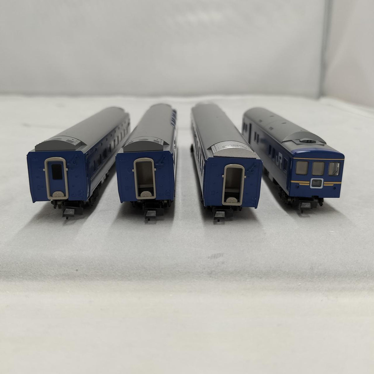 TOMIX JR 24 Series 25 Limited Express Sleeper Passenger Car (Dream Space Hokutosei) 92792 - Banzai Thrifting | BanzaiHobby