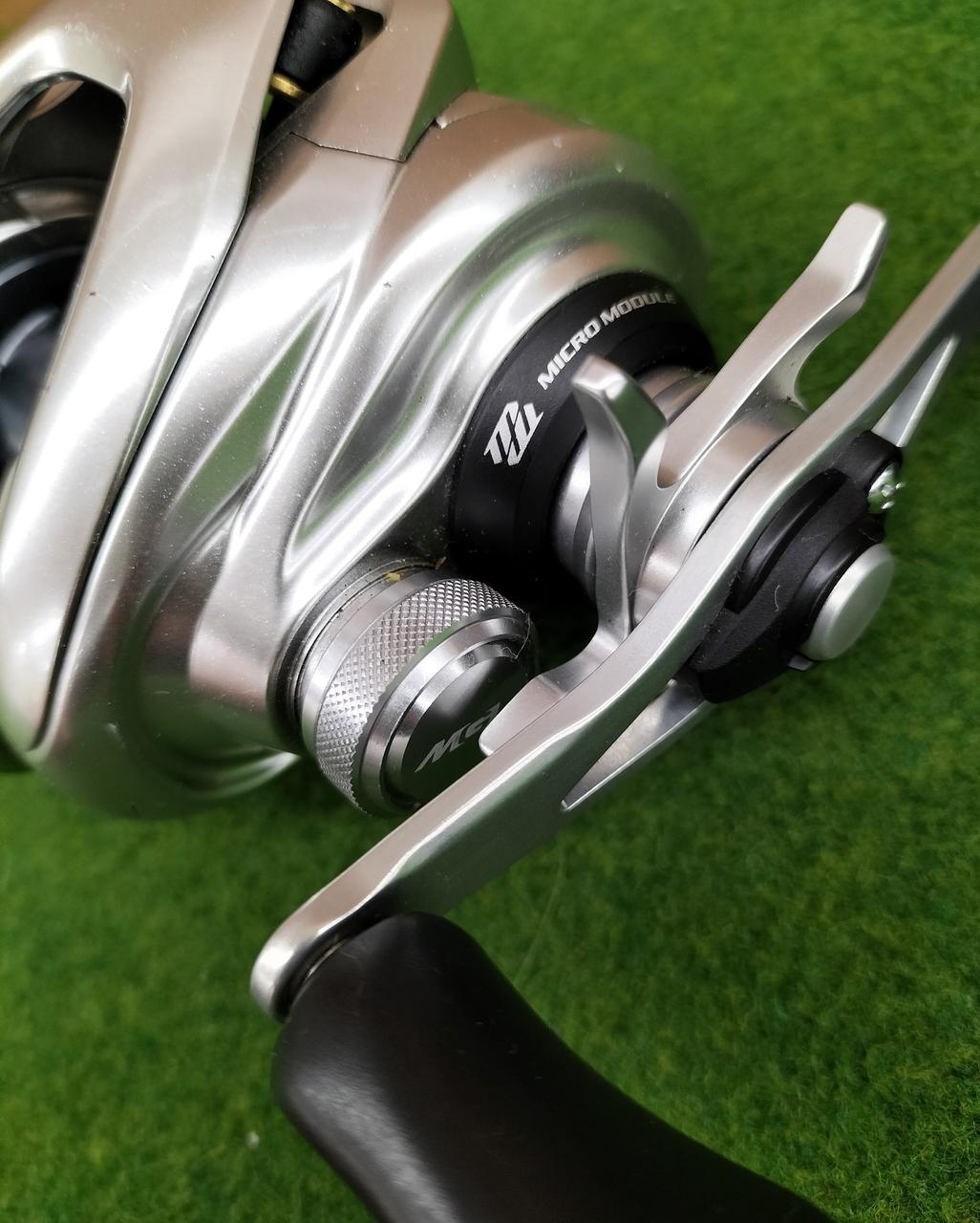 SHIMANO Baitcasting Reel METANIUM MGL HG - Banzai Thrifting | BanzaiHobby