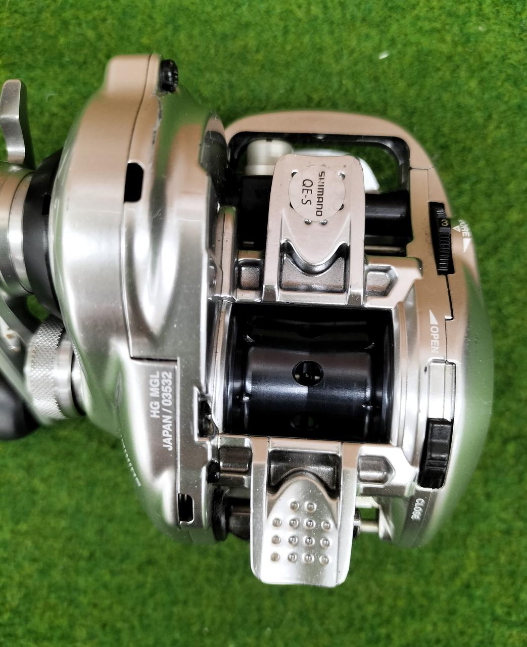 SHIMANO Baitcasting Reel METANIUM MGL HG - Banzai Thrifting | BanzaiHobby