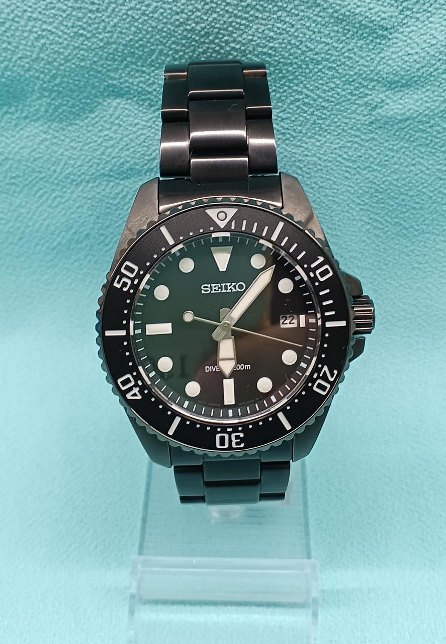 SEIKO Solar Wristwatch V157-00A0 - Banzai Thrifting | BanzaiHobby
