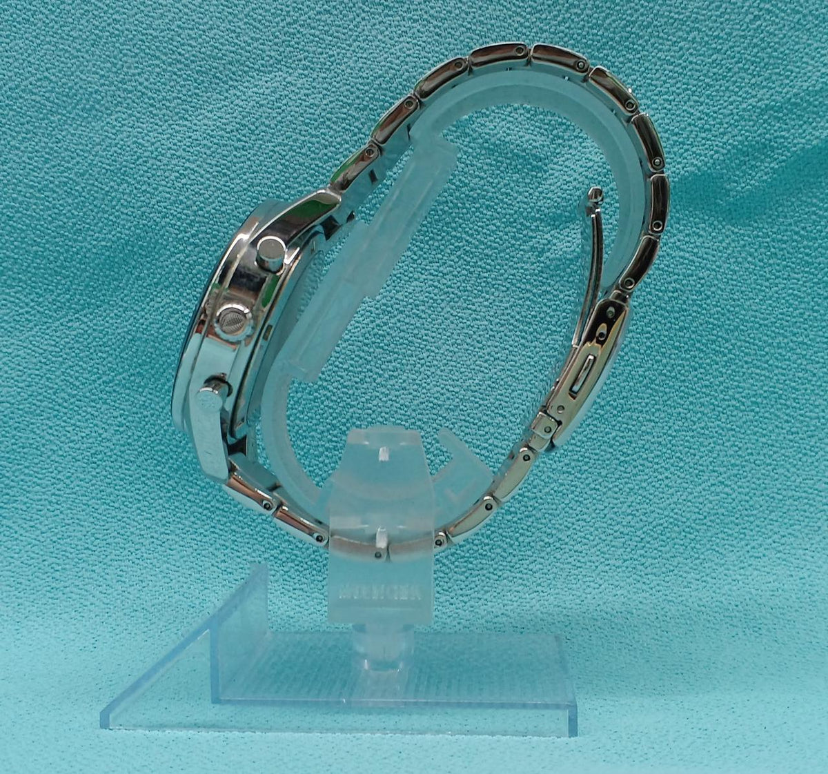 CITIZEN Altana Eco-Drive V010-6741F - Banzai Thrifting | BanzaiHobby