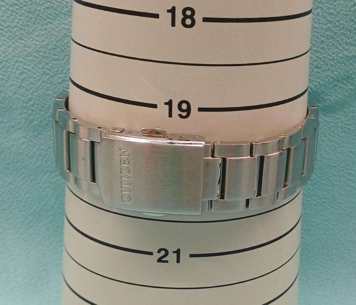 CITIZEN Altana Eco-Drive V010-6741F - Banzai Thrifting | BanzaiHobby