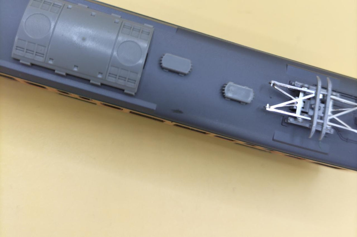 TOMIX JR Train Moha 112 2000 Series Shonan Color M Car - Banzai Thrifting | BanzaiHobby