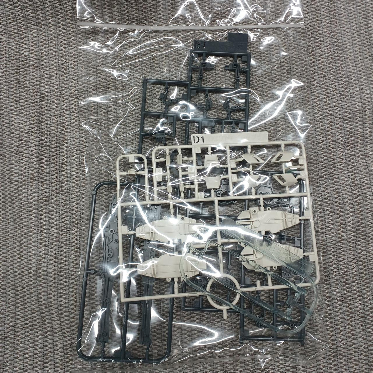 BANDAI Plastic Model 1/144 Zeta Plus (Test Machine Image Color) - Banzai Thrifting | BanzaiHobby