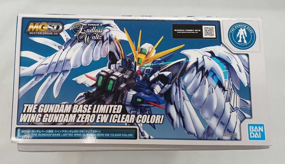 BANDAI Gunpla MGSD Gundam Base Limited Wing Gundam Zero Clear Card - Banzai Thrifting | BanzaiHobby