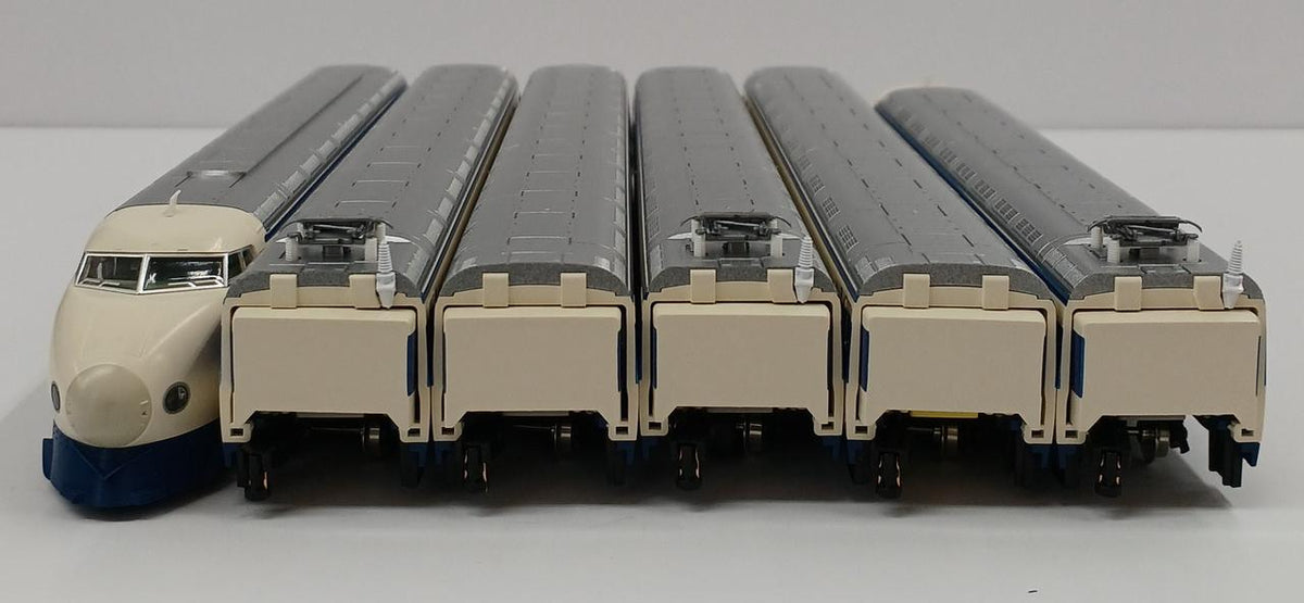 TOMIX JNR 0 1000 Series Tokaido & Sanyo Shinkansen Basic Set - Banzai Thrifting | BanzaiHobby