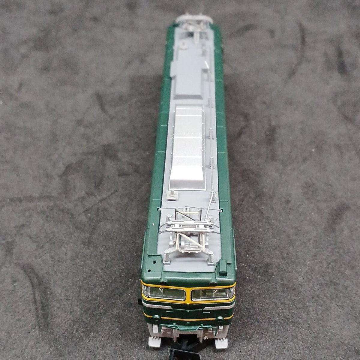 TOMIX EF81 Electric Locomotive (Twilight Color) 7122 - Banzai Thrifting | BanzaiHobby