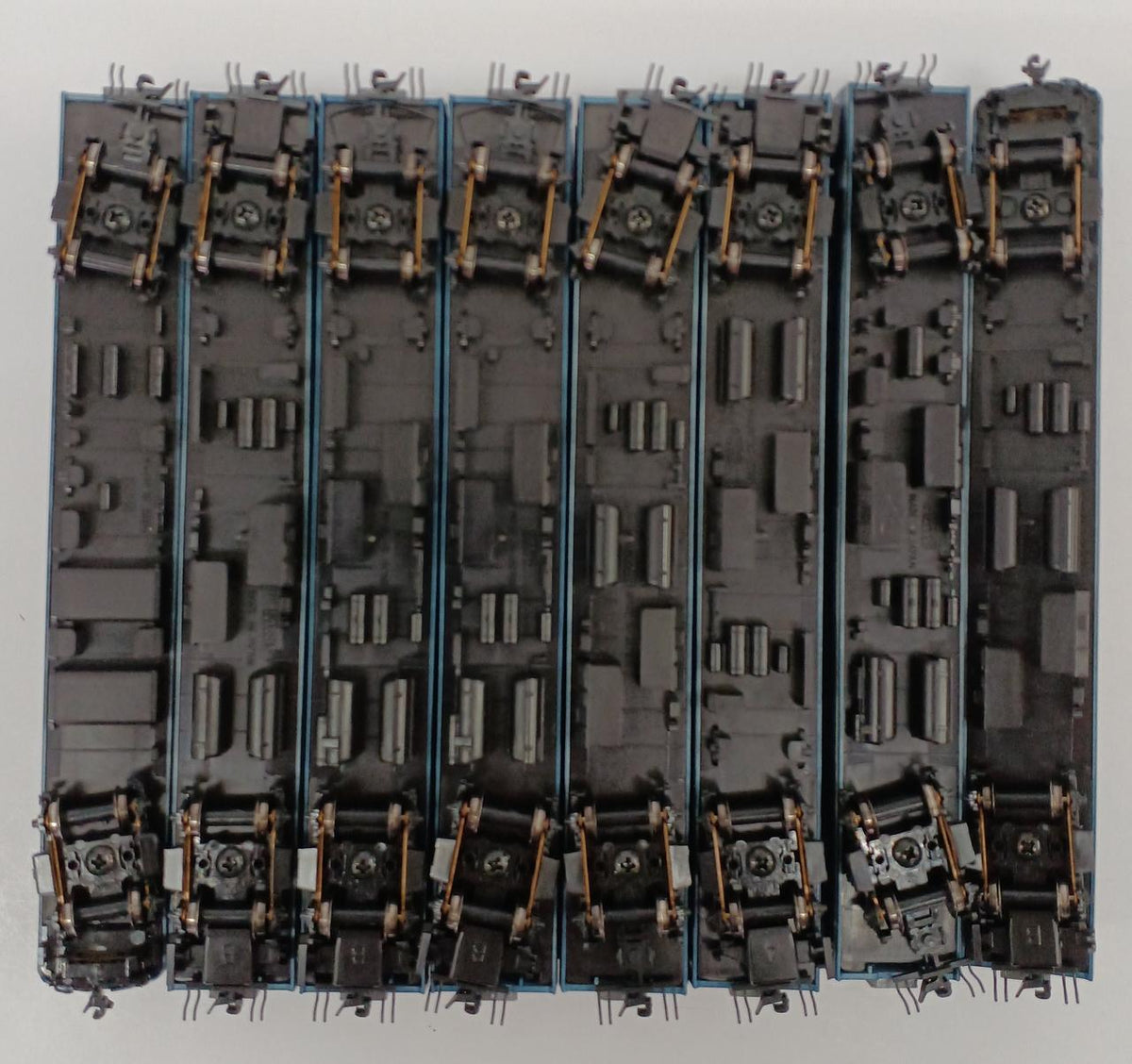 KATO 20 Series Sleeper Limited Express 'Yuzuru Hakutsuru' 8-Car Basic Set - Banzai Thrifting | BanzaiHobby
