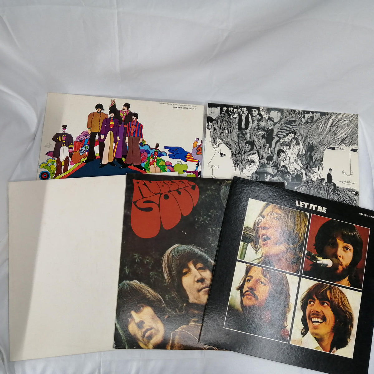 APPLE RECORDS Record BOX THE BEATLES COLLECTION