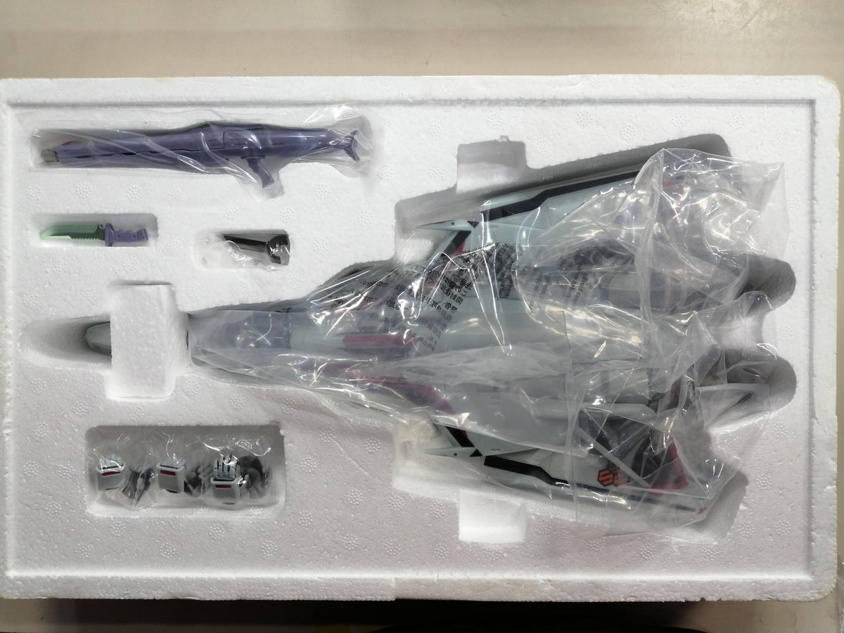 BANDAI DX Chogokin Super Messiah Valkyrie (Saotome Alto's Unit)