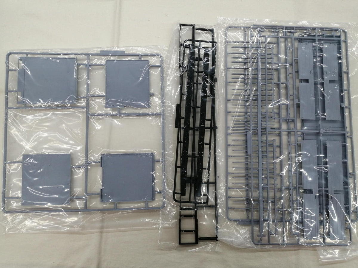 Qingdao Cultural Teaching Materials Company 1/32 Scale Hino Profia FW - Banzai Thrifting | BanzaiHobby