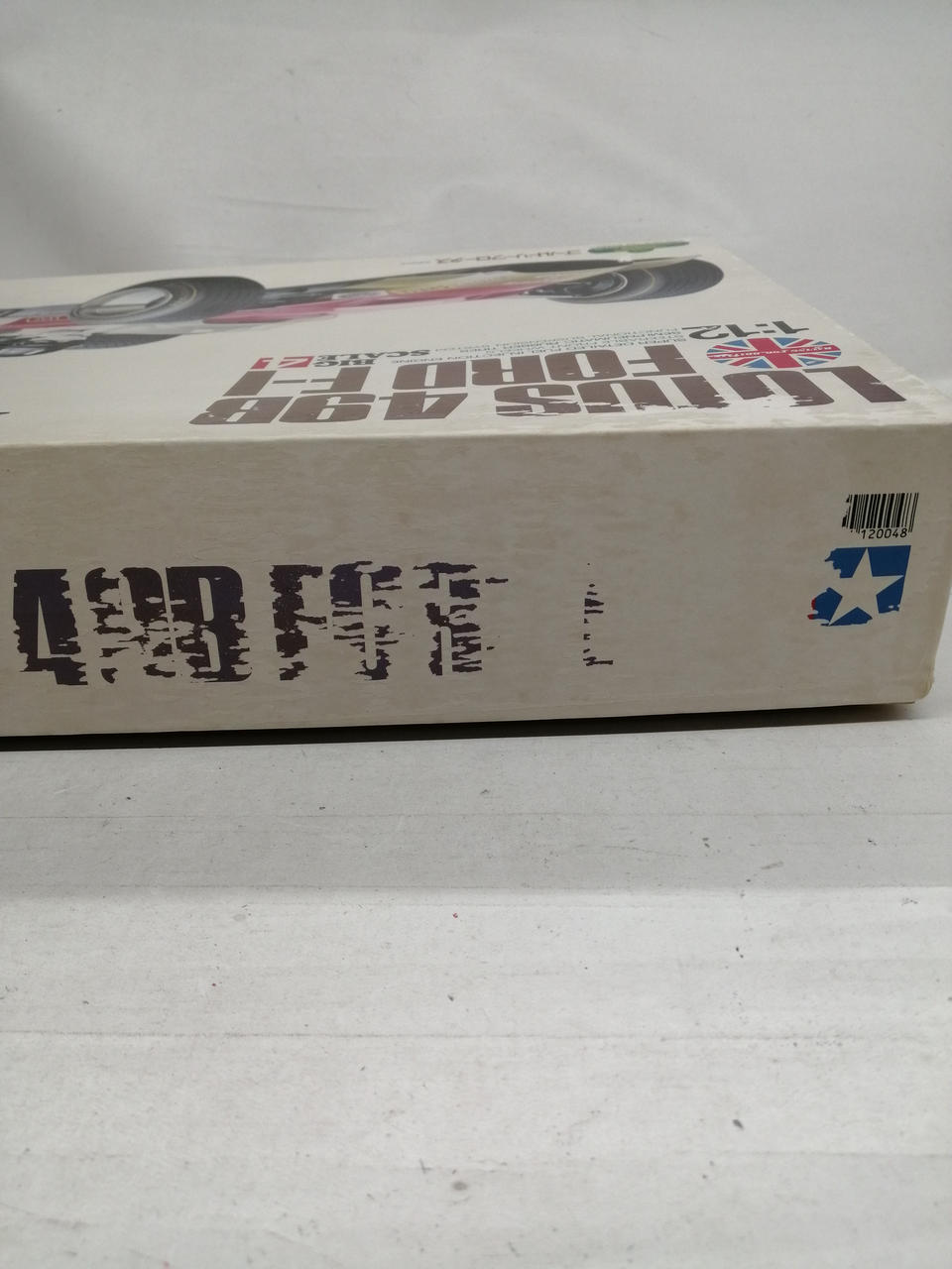 Tamiya 1/12 scale plastic model Goldleaf Lotus - Banzai Thrifting | BanzaiHobby