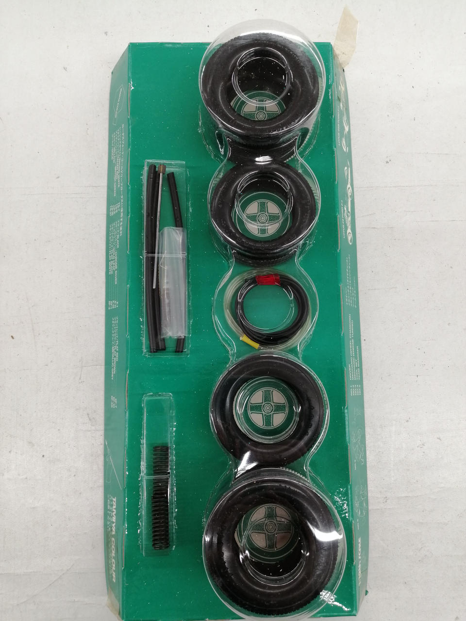Tamiya 1/12 scale plastic model Goldleaf Lotus - Banzai Thrifting | BanzaiHobby
