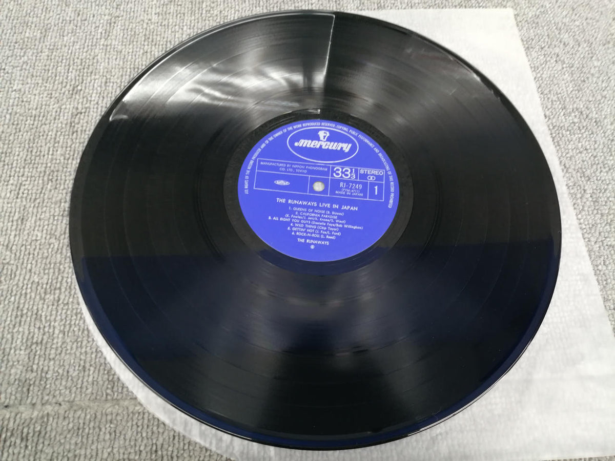 Mercury Records THE RUNAWAYS/LIVE IN JAPAN RJ-7249