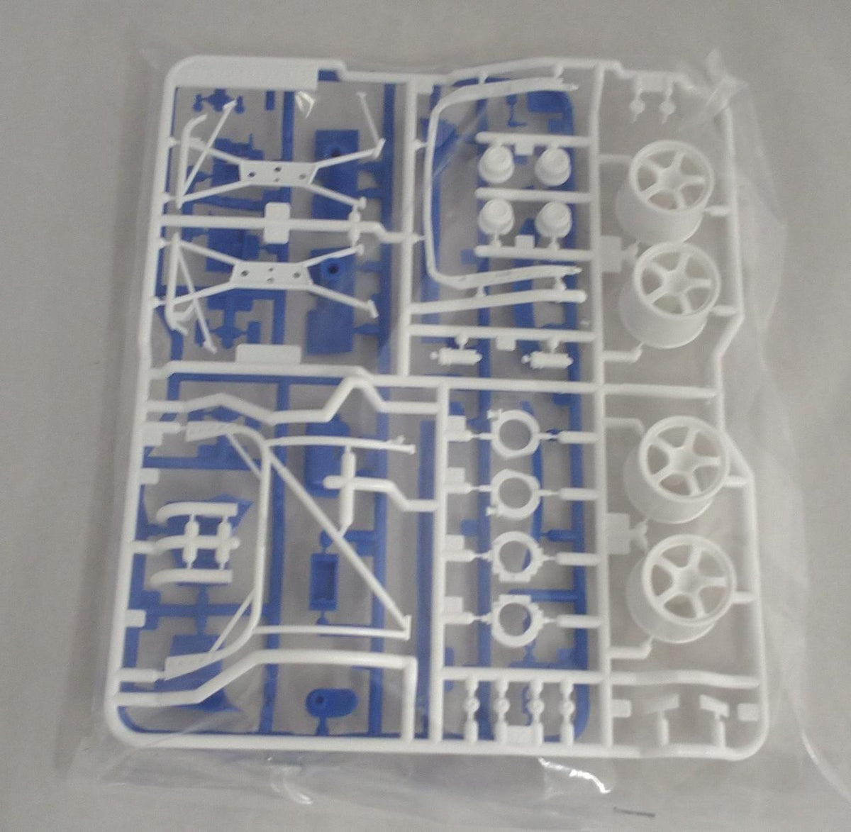 TAMIYA Calsonic Impul Z 1/24 CALSONIC IMPUL Z - Banzai Thrifting | BanzaiHobby