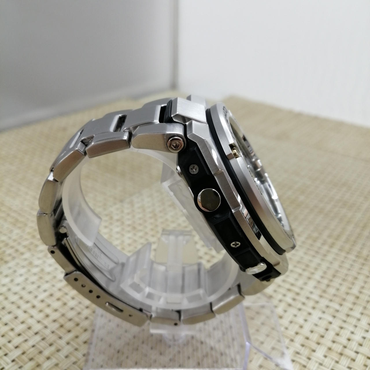 CASIO G-SHOCK GST-W110D – BanzaiHobby