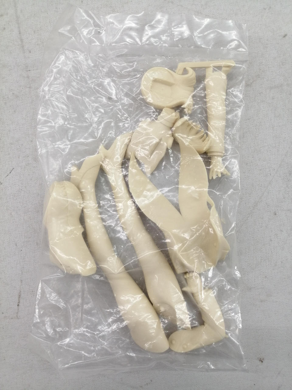 G.T.OFFICE Garage Kit 1/8 Mel Raison - Banzai Thrifting | BanzaiHobby