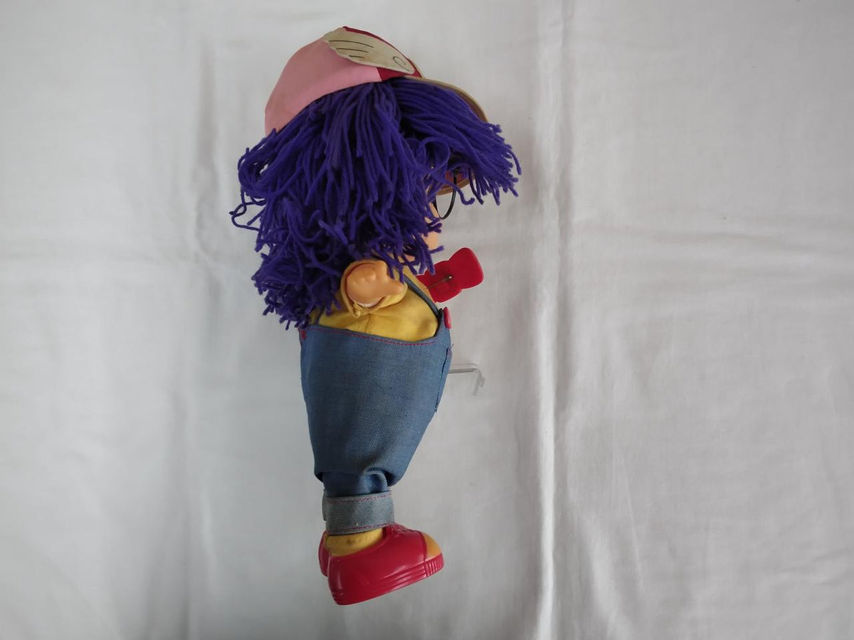 T&A Soft Vinyl Figure Arale-chan - T&A Banzai Hobby