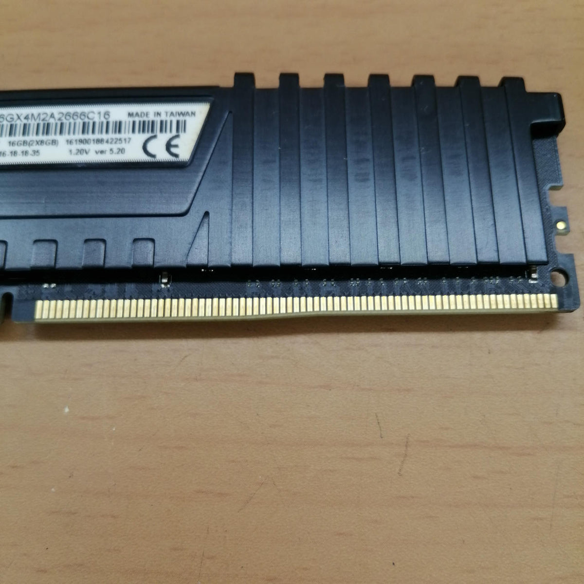 CORSAIR Memory (2 8GB sticks) CMK16GX4M2A2666C16