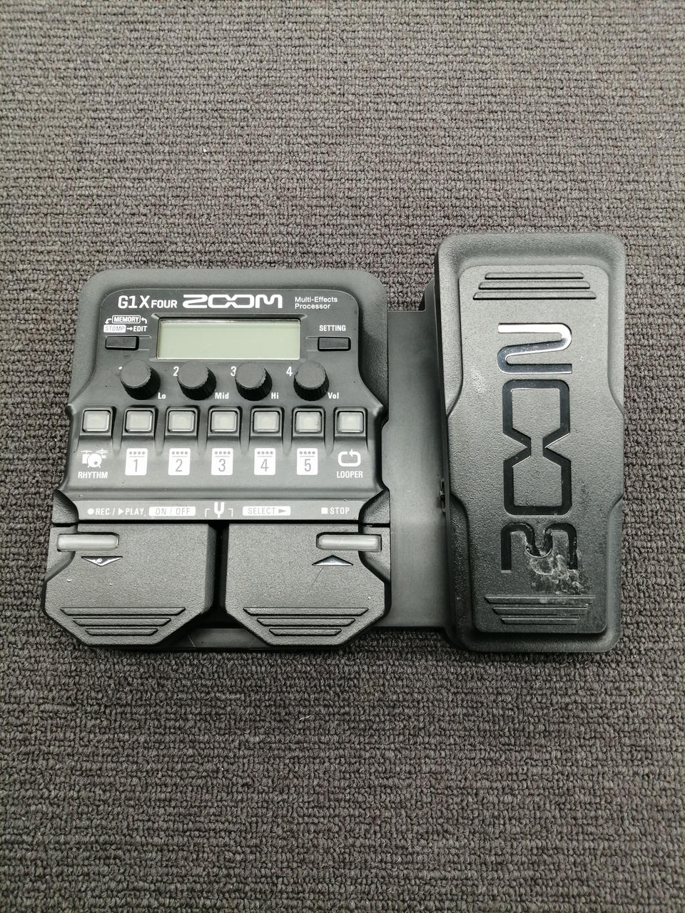 ZOOM Multi-Effects G1X FOUR