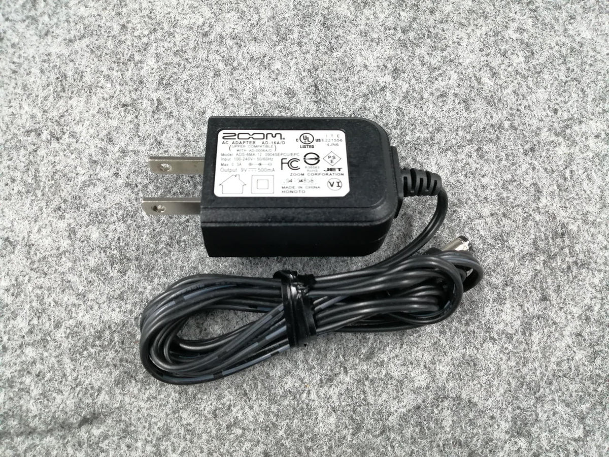 ZOOM Multi-Effects Pedal B3N
