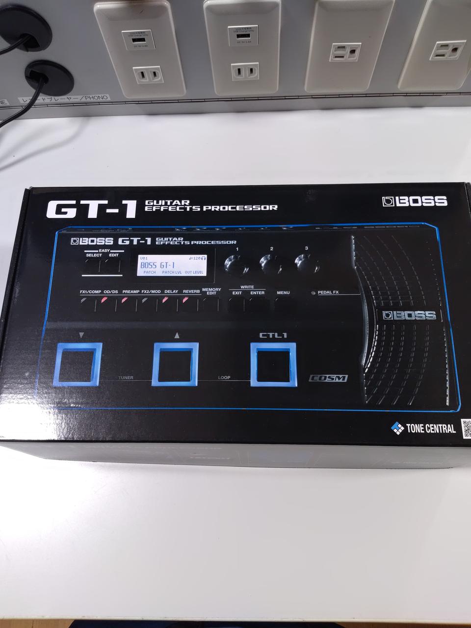 BOSS Multi-Effects GT-1 (AC missing)