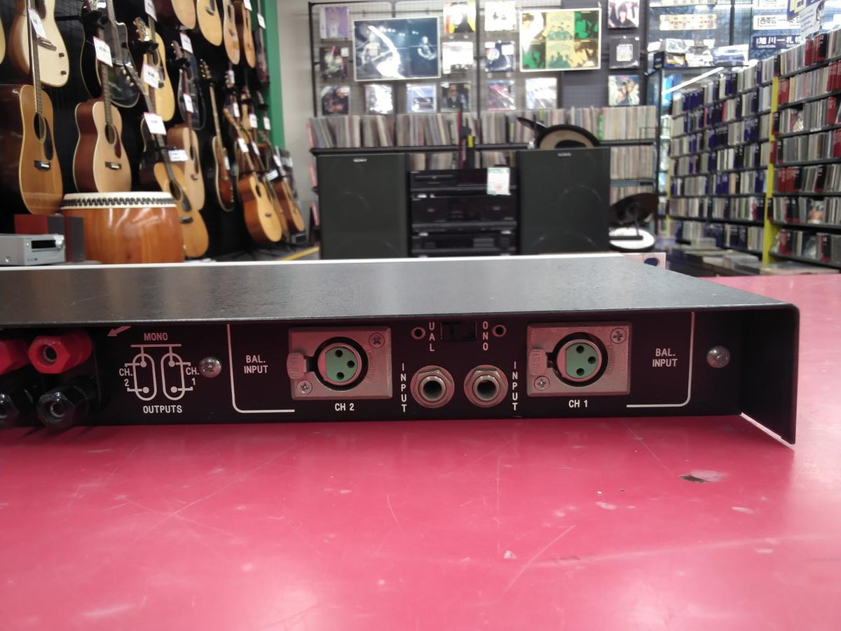 CROWN PA Power Amplifier D-75